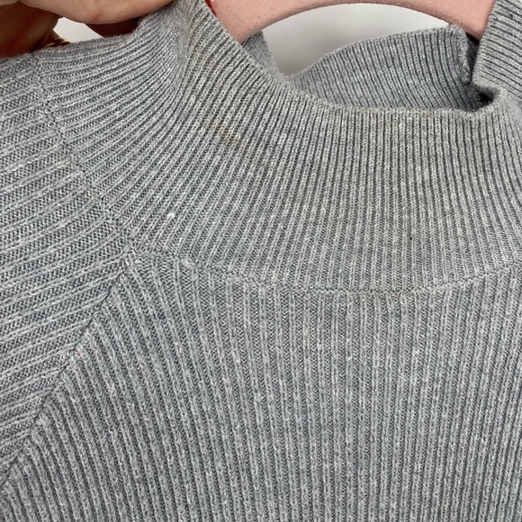 Michael kors ribbed sweater size medium - Picture 4 of 9